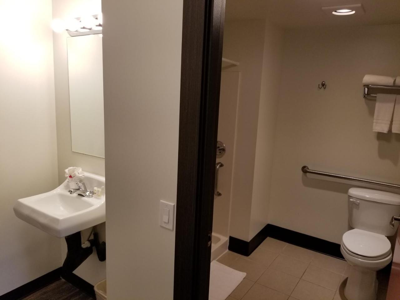 Best Lynnwood Inn Zewnętrze zdjęcie